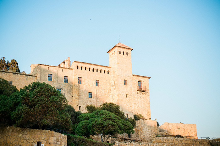 Castell de Tamarit Wedding Photography | Beach Wedding Proposal Photography | Film Photographer Spain