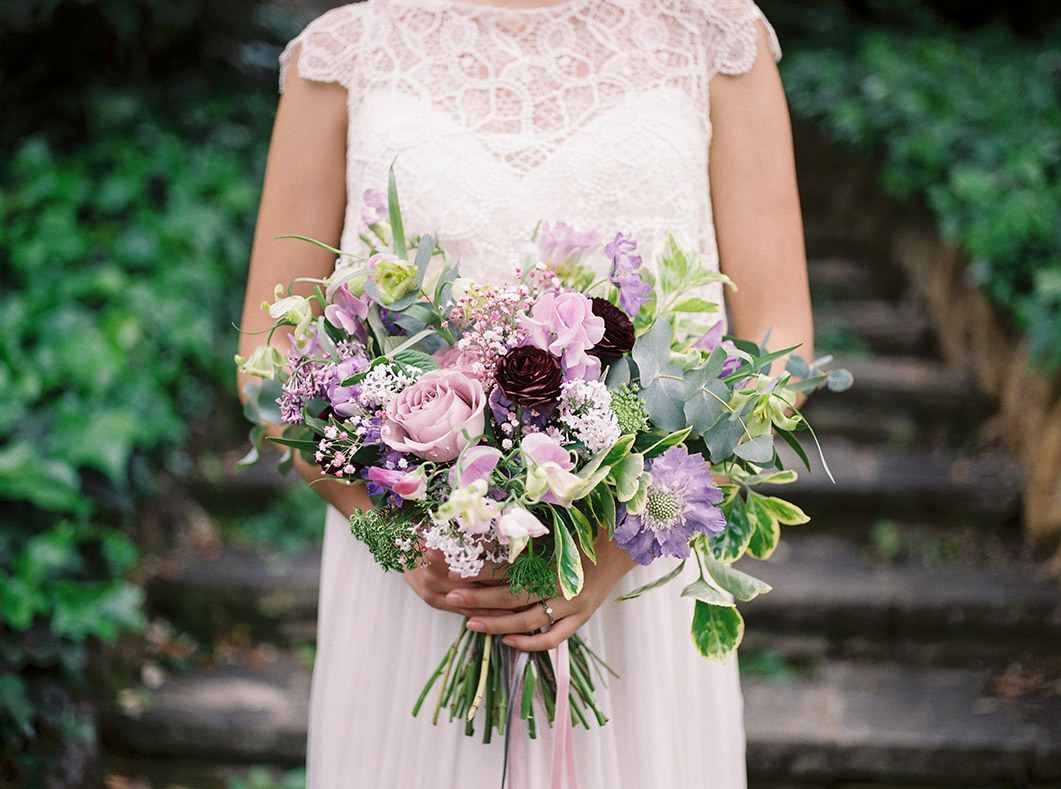 spring and fresh violet wedding flowers | au nome de la rose | destination wedding photographer | film wedding photographer