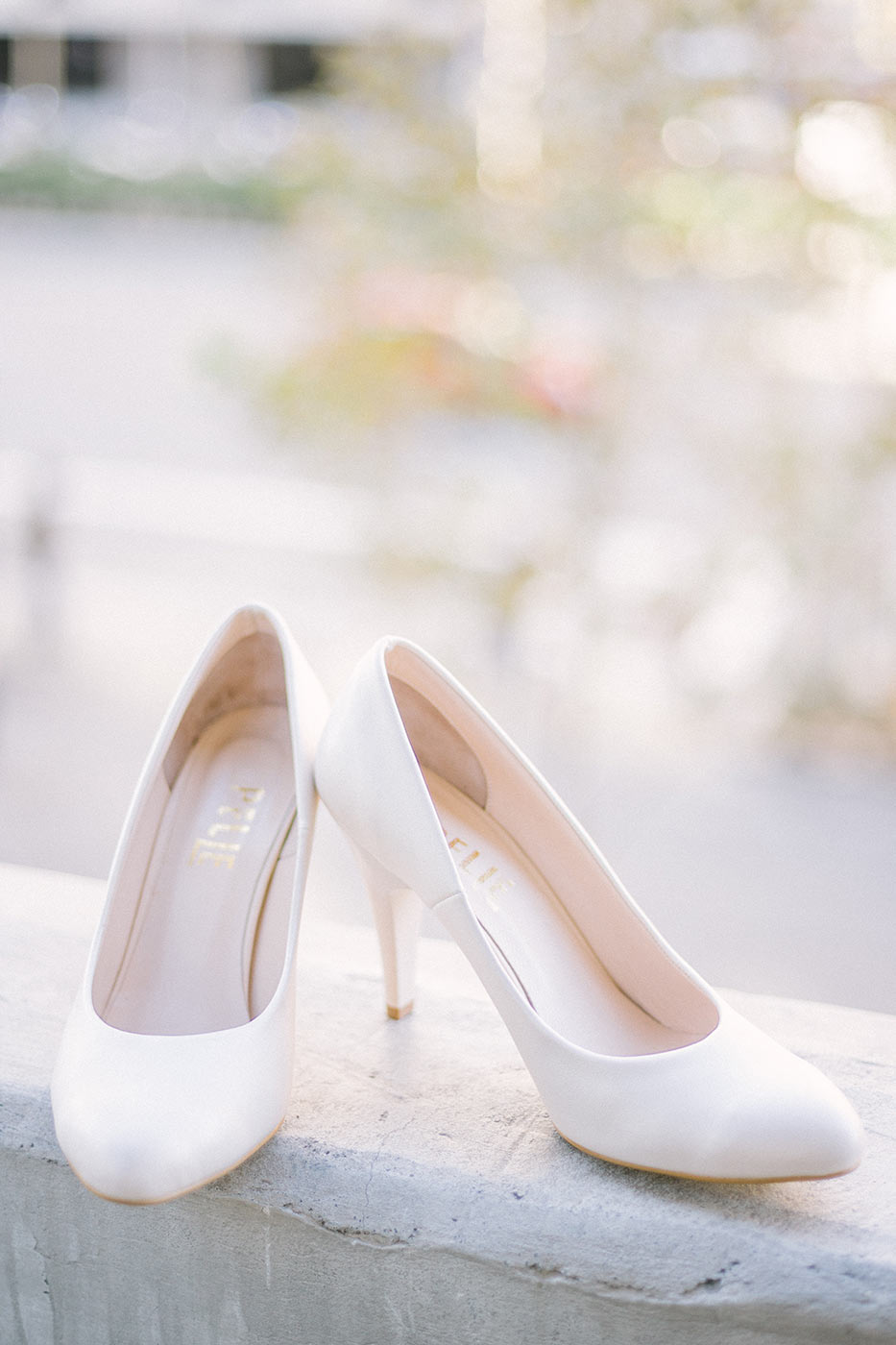 Bride's shoes | Fine Art Photographer | Lena Karelova Photography | Destination Wedding Photographer Barcelona |Film Wedding Photographer