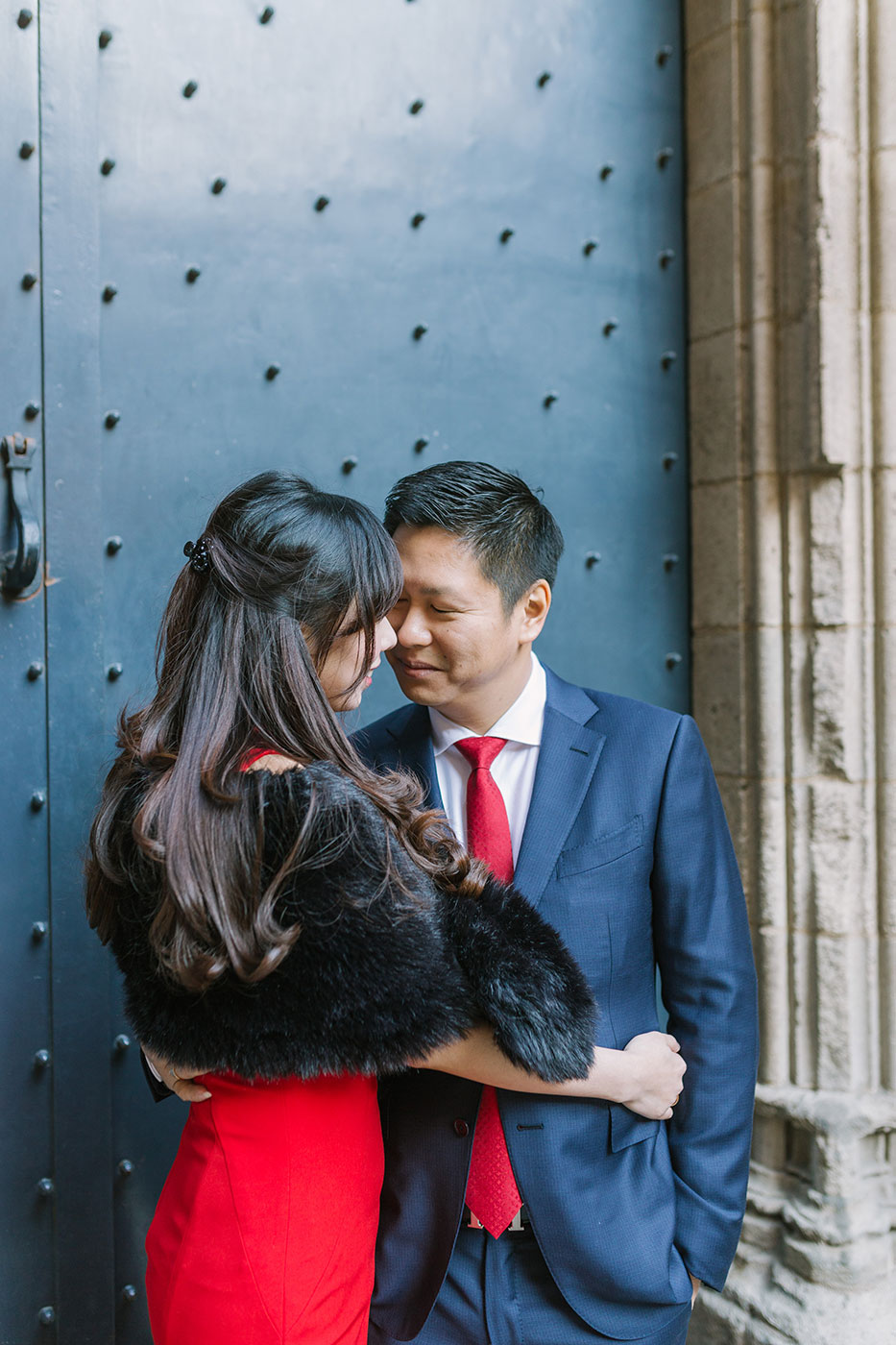 Barcelona Gothic quarter engagement photography | Barcelona Wedding Photographer | Lena Karelova Photography | Barcelona Film Photogrpher