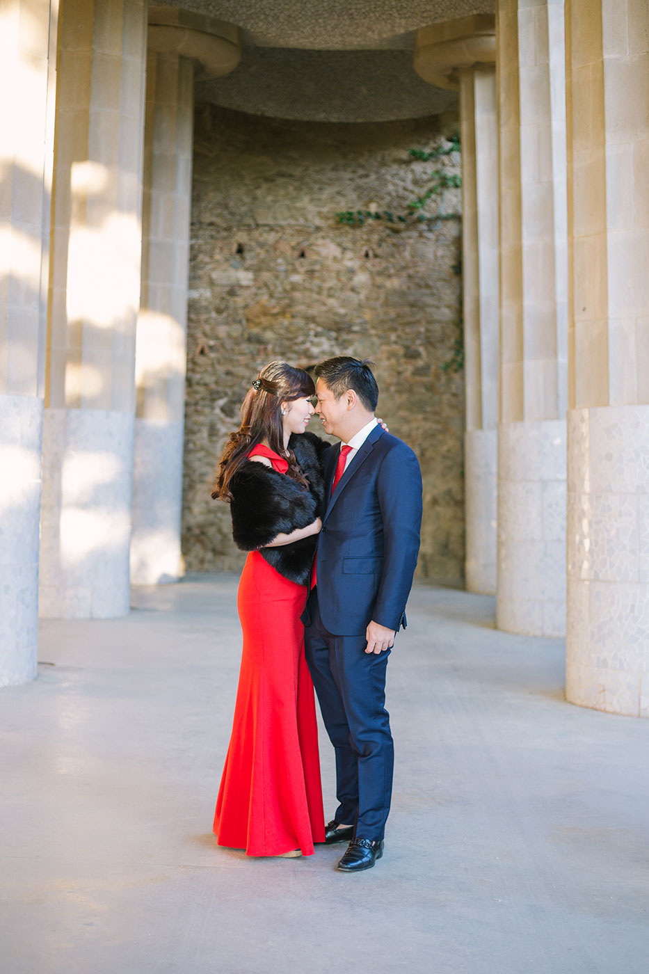 Barcelona Park Guell engagement photography | Barcelona Wedding Photographer | Lena Karelova Photography | Barcelona Film Photogrpher