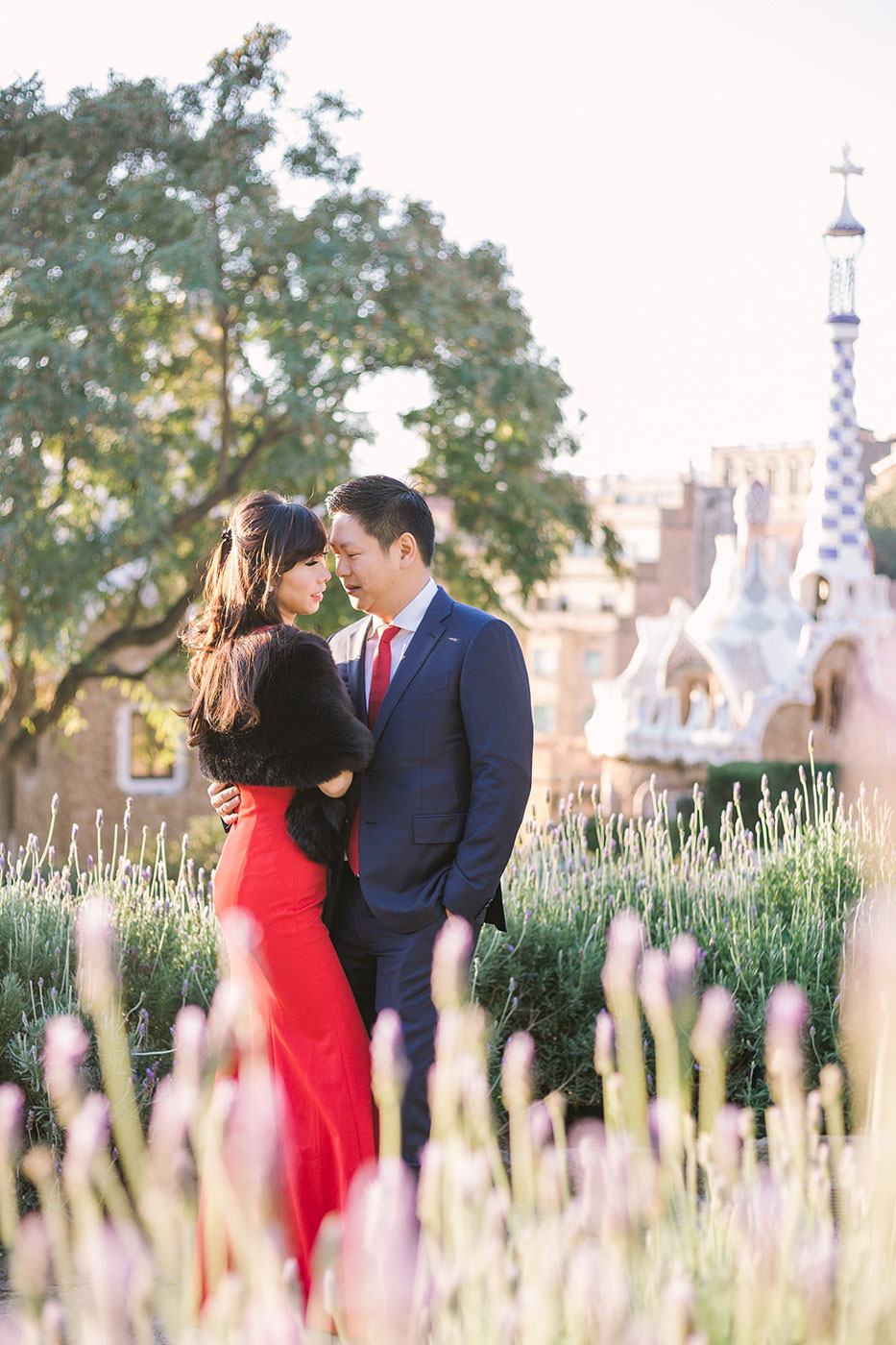 Barcelona Park Guell engagement photography | Barcelona Wedding Photographer | Lena Karelova Photography | Barcelona Film Photogrpher