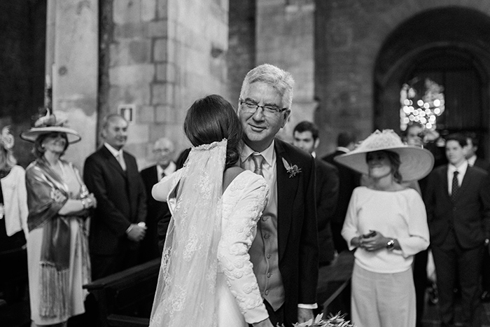 Bride and her father |Wedding at Mas Vidrier | Destination Wedding Photographer Barcelona