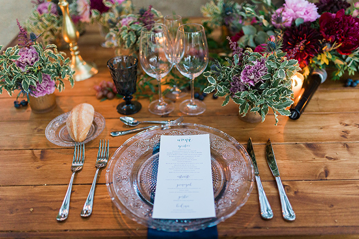 Gorgeous table decor and stationery | Wedding at Torre Sever | Destination Wedding Photographer Barcelona