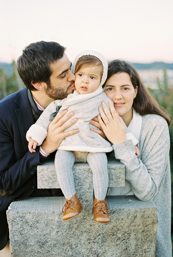 Fotografía de família en Barcelona | Lena Karelova Fotografía familiar | Kodak Portra 400