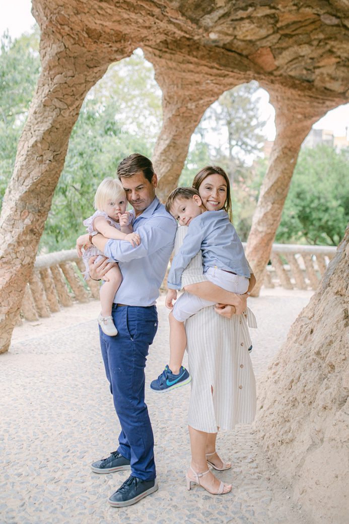 Sesión de fotos de familia en Barcelona, Parque Guell